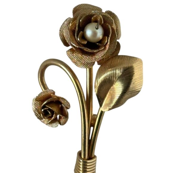 Long Stem Rose and Cultured Pearl Brooch Textured Gold Tone - Picture 1 of 5